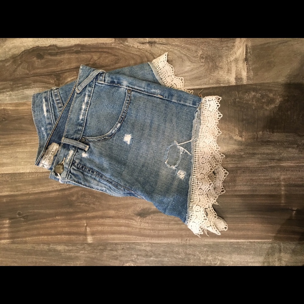 Free people high waisted shorts. Size 28. - Picture 6 of 6